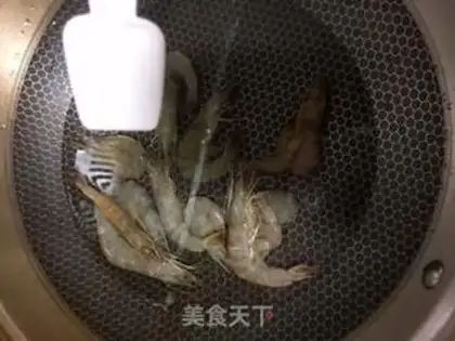 Make Boiled shrimp step 1