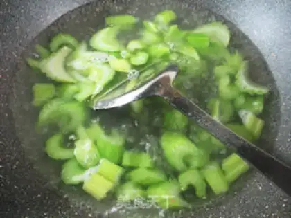 Make Eggs are fried with celery step 2