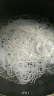 Make Shrimp-flavored rice powder step 4
