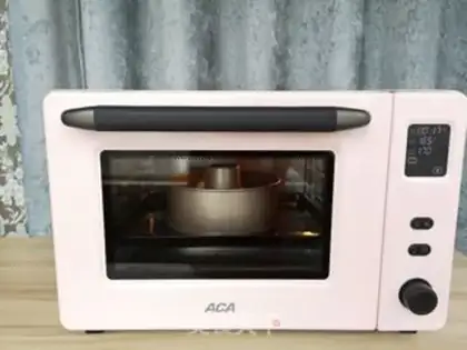 Make Bear squeezes bread step 9