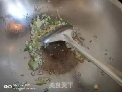 Make Garlic fan sap step 2