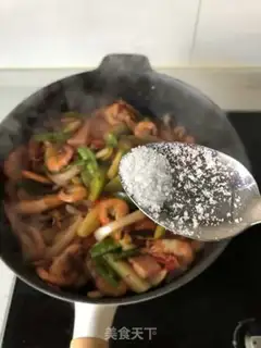 Make Spicy dry shrimp step 11