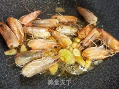 Make Shrimp noodles step 1