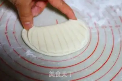 Make The date-hot buns step 7