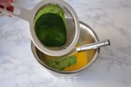 Make Spinach pine roll step 3