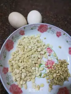 Make Pinemelon fried eggs step 0