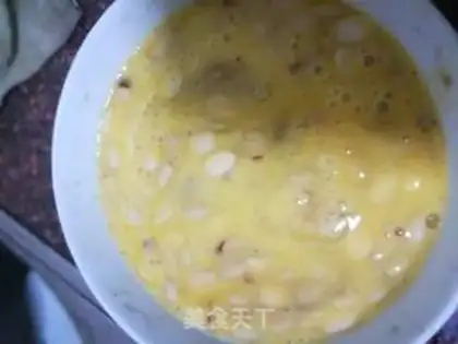 Make Pinemelon fried eggs step 2