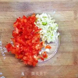 Make Pepper chopping pig hoof step 5