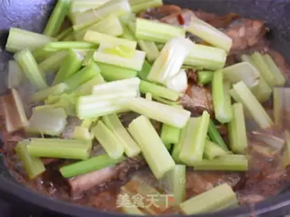 Make Celery with fish step 6