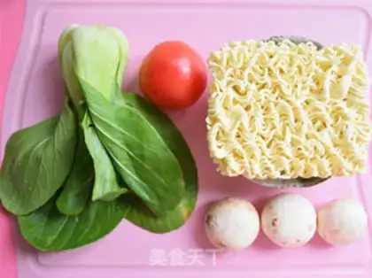 Make Tomato noodle step 0
