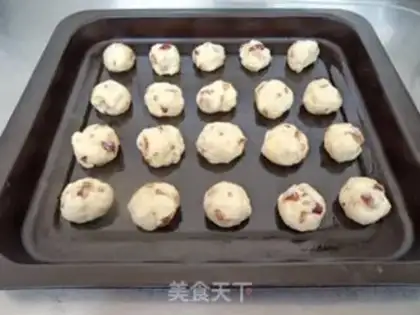 Make Red-tree melon cookies step 8