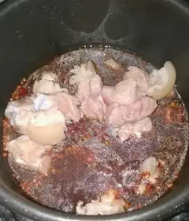 Make Red burning of pigs