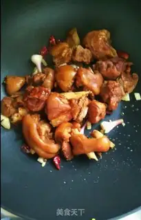 Make Red burning of pigs