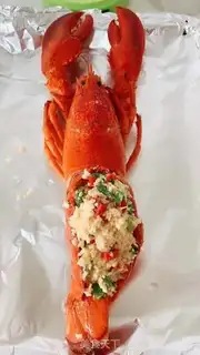 Make Garlic toasted Boston lobster step 2