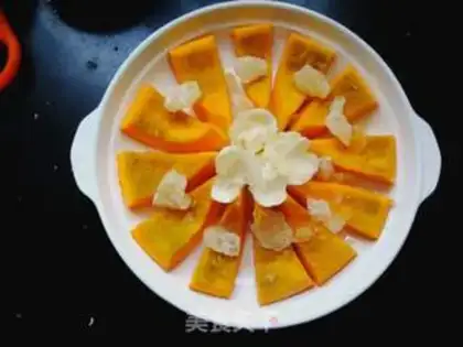 Make Pumpkin steams lilies step 5