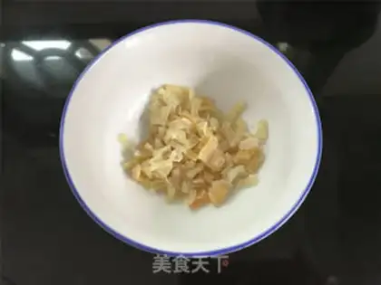 Make Shrimp porridge step 1