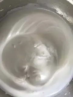 Make Onion pine cake step 4