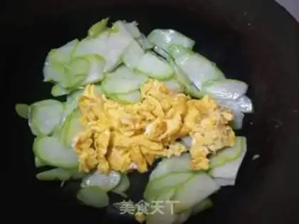 Make Fried eggs step 7