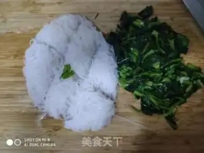 Make A spinach mix fan step 2