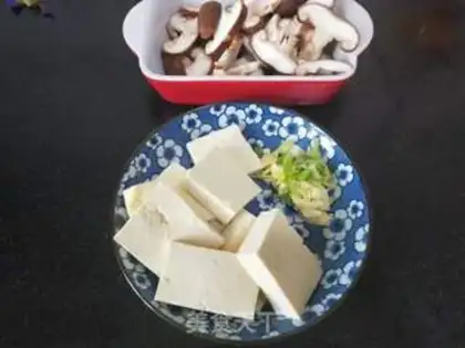 Make Tofu with mushrooms step 1