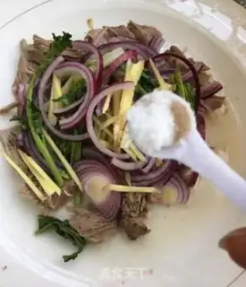 Make Onion with lamb step 11