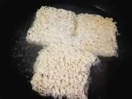 Make Spicy noodle step 3
