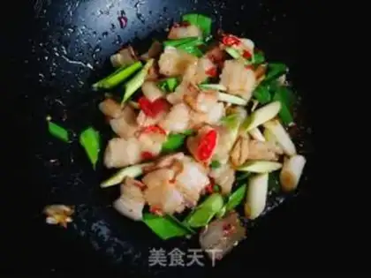 Make Garlic sprouts back to the pot step 9