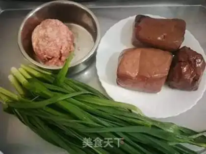 Make Garlic meat burns pig blood step 0