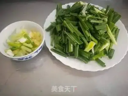 Make Garlic meat burns pig blood step 2