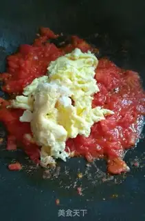 Make Tomatoes, fried eggs step 7