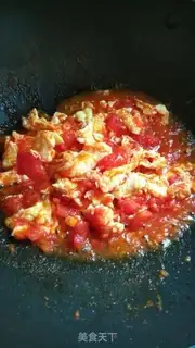 Make Tomatoes, fried eggs step 8