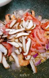 Make Tomato shrimp noodles step 8