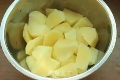 Make Baked potatoes step 1