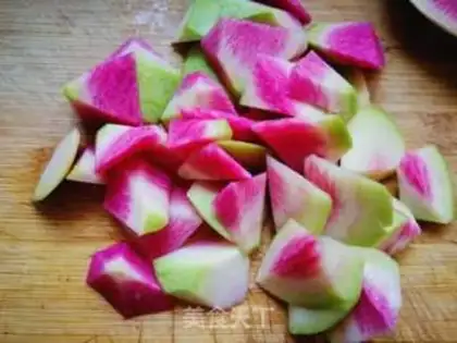 Make ♪ ♪ The radish peel ♪ step 2