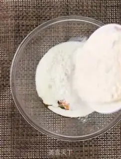 Make Banana omelet step 1