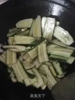 Make Chicken ham and cucumber step 3