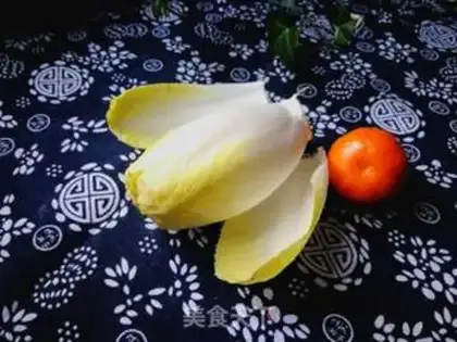 Make Garlic chili and macaroni step 0