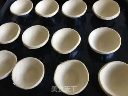 Make Strawberry balls step 1