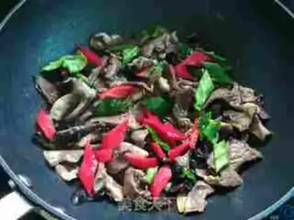 Make Piper peppers and pig hearts step 8