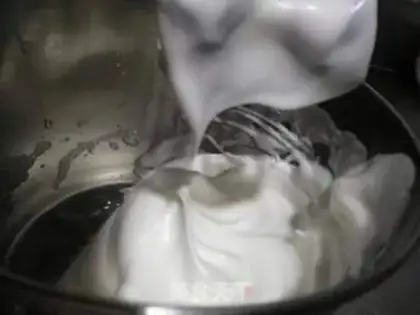 Make Pistol cake step 6
