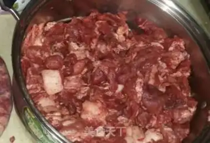 Make Sorrow sausage step 1