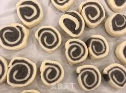 Make Two-colour milk rolls step 7