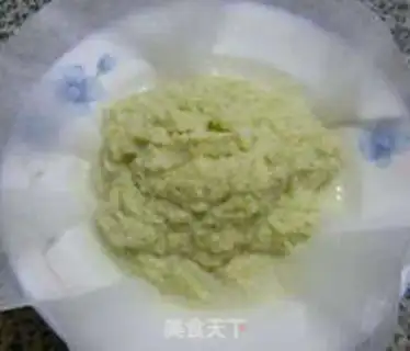 Make Scrambled bean cake step 3