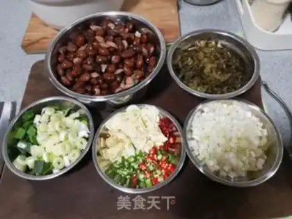 Make Sour sauce and beans step 0