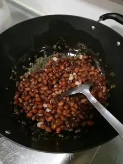 Make Sour sauce and beans step 2