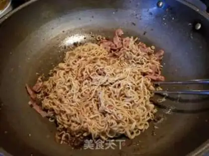 Make Salmon and ham noodles step 6