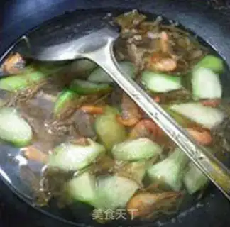 Make Scrawny smelt shrimp soup step 7