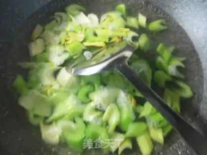 Make Fired celery step 2