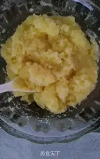 Make The gartered coconut bread step 4