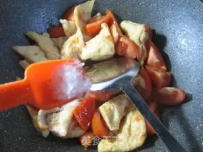 Make Tomato makes oil step 8